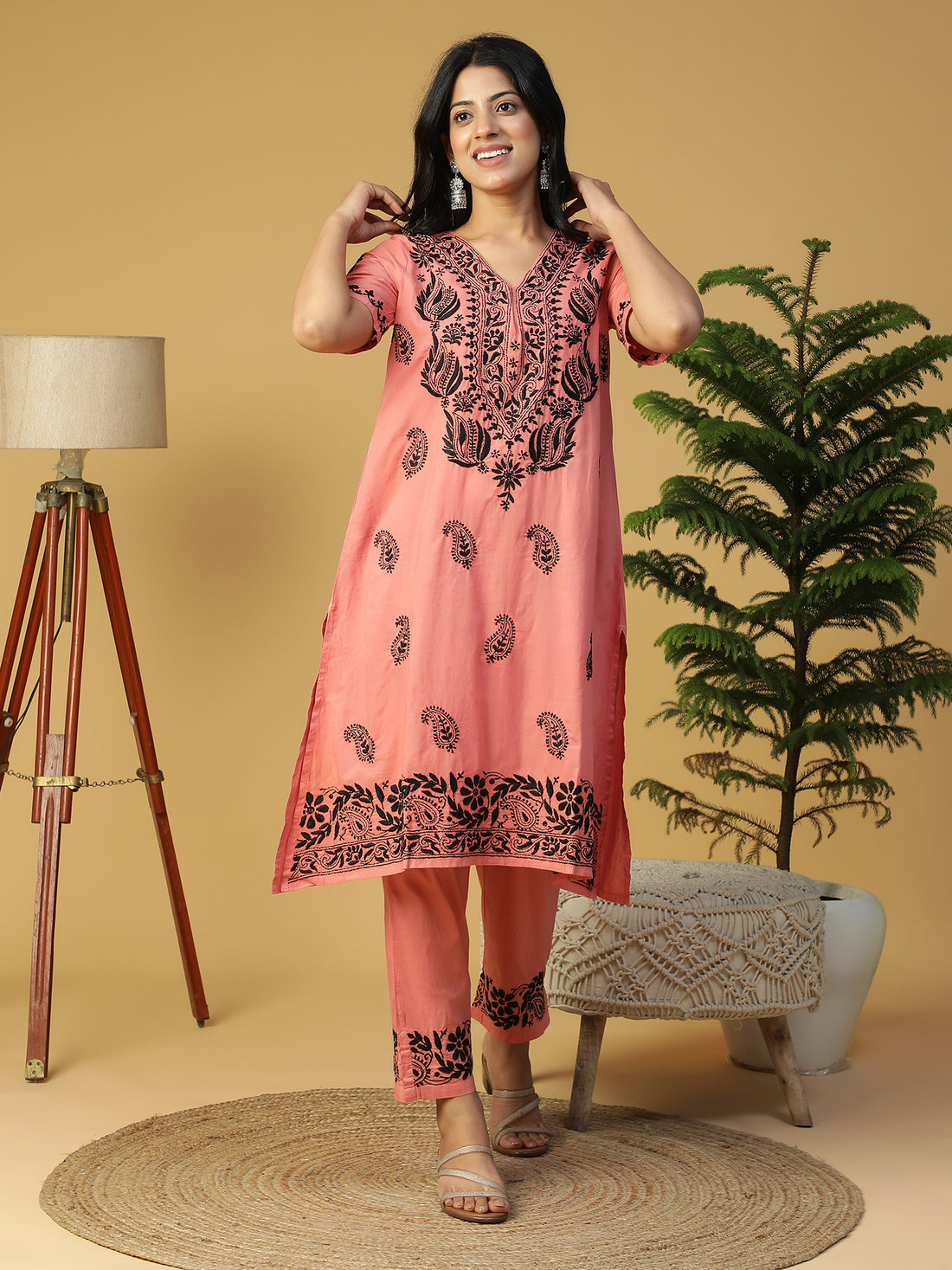 Hand Embroidered Lucknowi Chikankari V-Neck Cotton Kurta With Pants Set CH0116