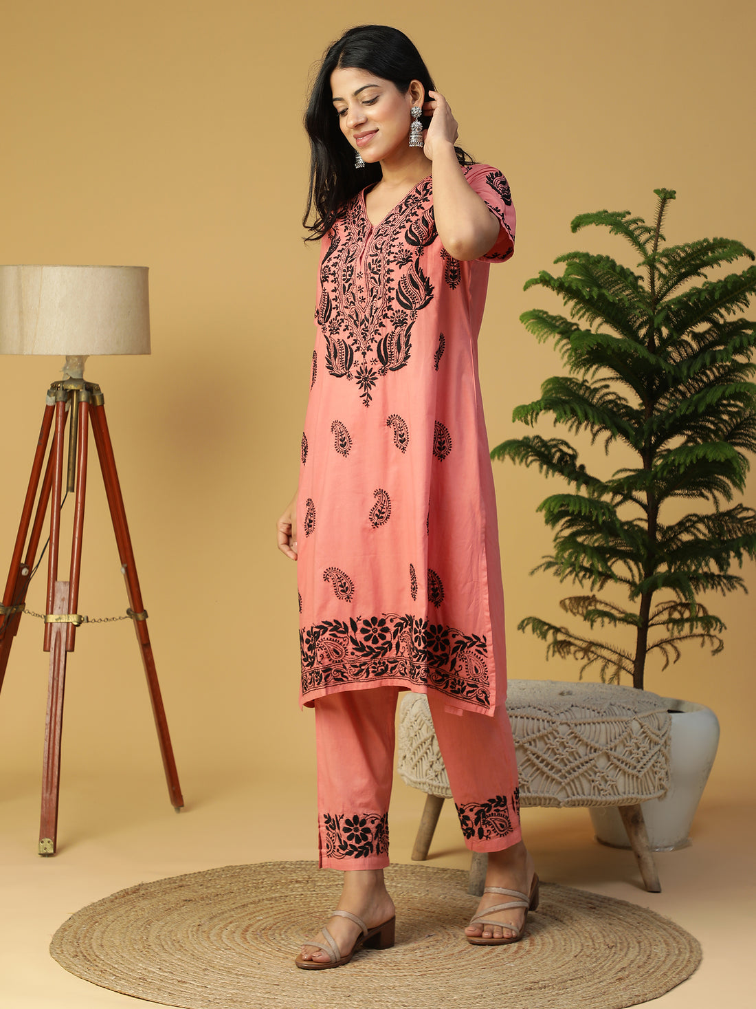 Hand Embroidered Lucknowi Chikankari V-Neck Cotton Kurta With Pants Set CH0116