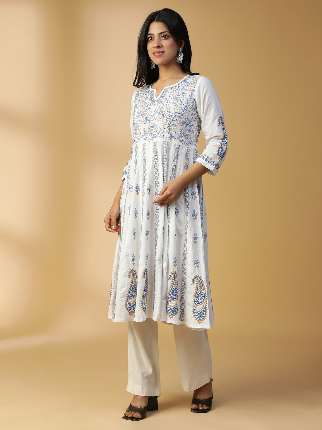 Hand Embroidered Lucknowi Chikankari Cotton Kali White Kurta CH0217B