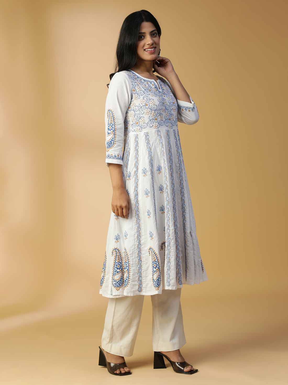 Hand Embroidered Lucknowi Chikankari Cotton Kali White Kurta CH0217B