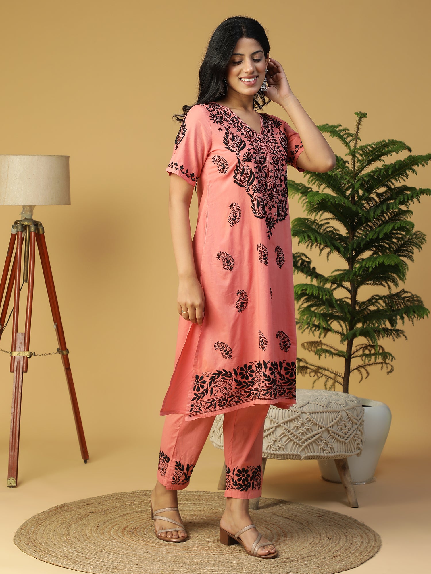 Hand Embroidered Lucknowi Chikankari V-Neck Cotton Kurta With Pants Set CH0116