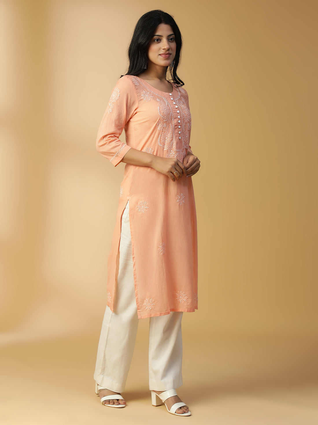 Hand Embrioidered Peach Cotton Lucknowi Chikankari Straight Potli Button Kurta CH0002D