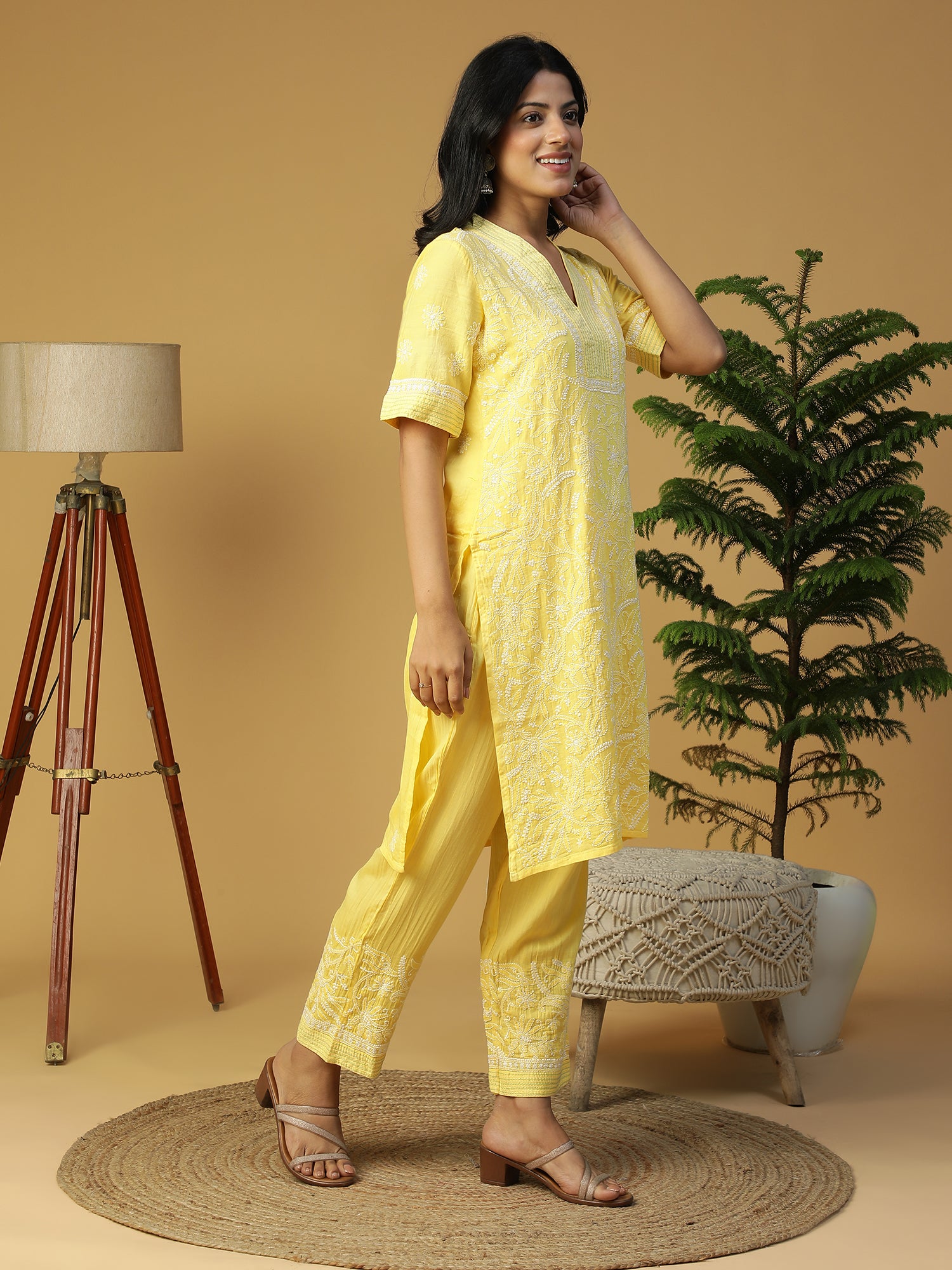 Hand Embroidered Lucknowi Chikankari Yellow Cotton V-Neck Straight Kurta With Elbow Sleeves CH0141B