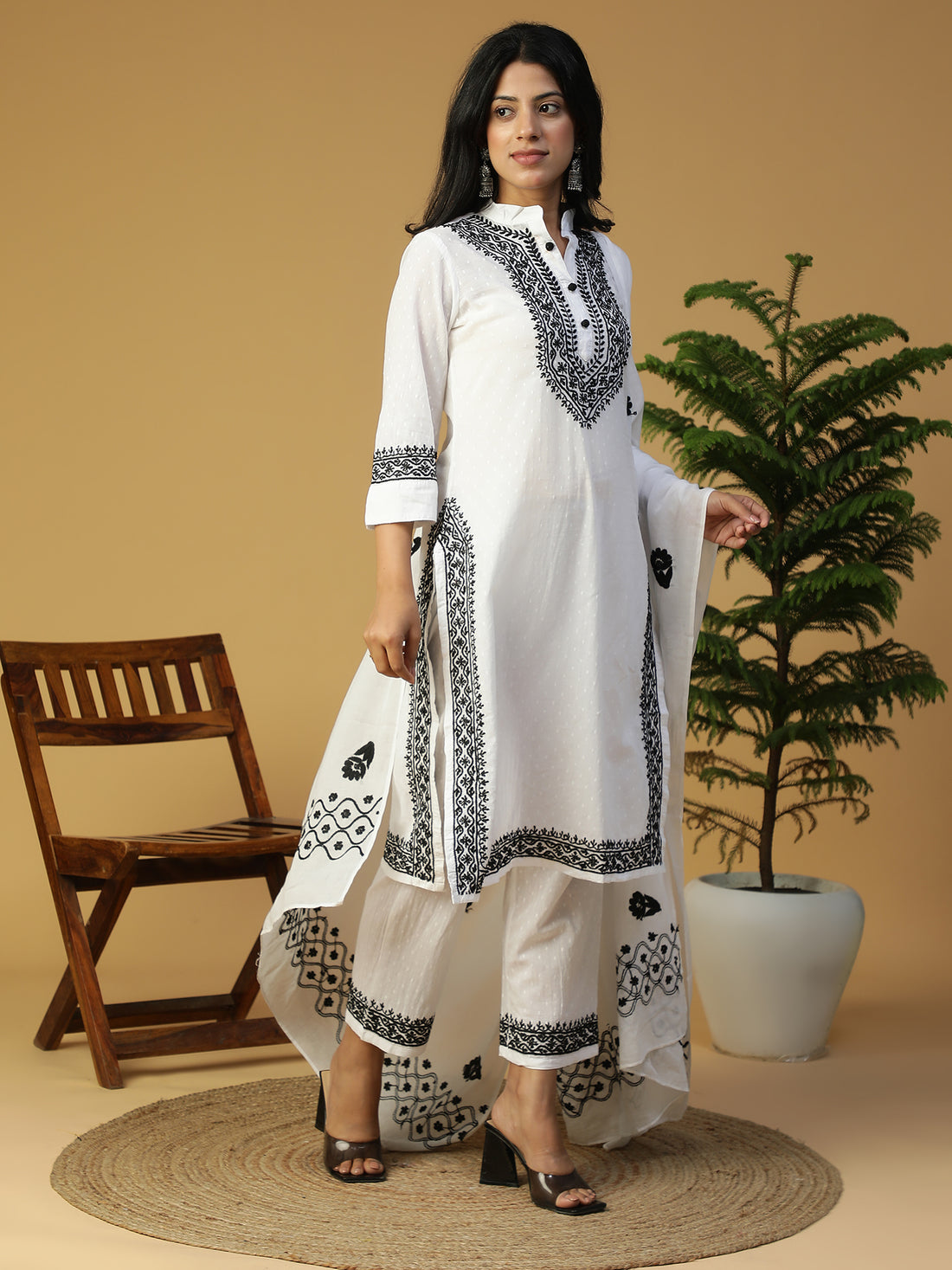 Hand Embroidered Cotton Dobby Lucknow Chikan Black & White Kurta Set CH0215