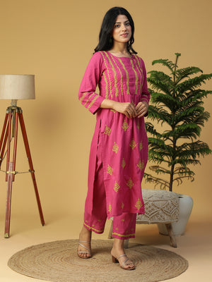 Hand Embroidered Lucknowi Chikankari Cotton Magenta Pintuck Yoke Kurta With Pants Set CH0227