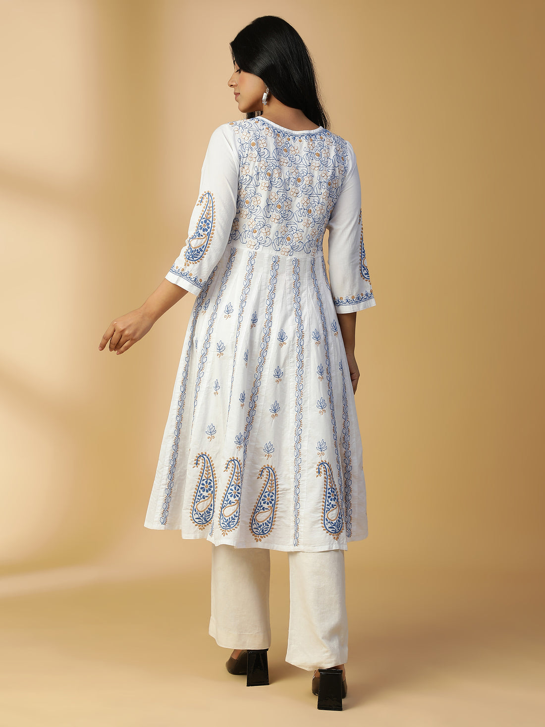 Hand Embroidered Lucknowi Chikankari Cotton Kali White Kurta CH0217B