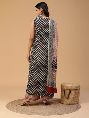 Hand Block Printed Black Straight Sleeveless Kurta With Pants and Dupatta Set Blk_003