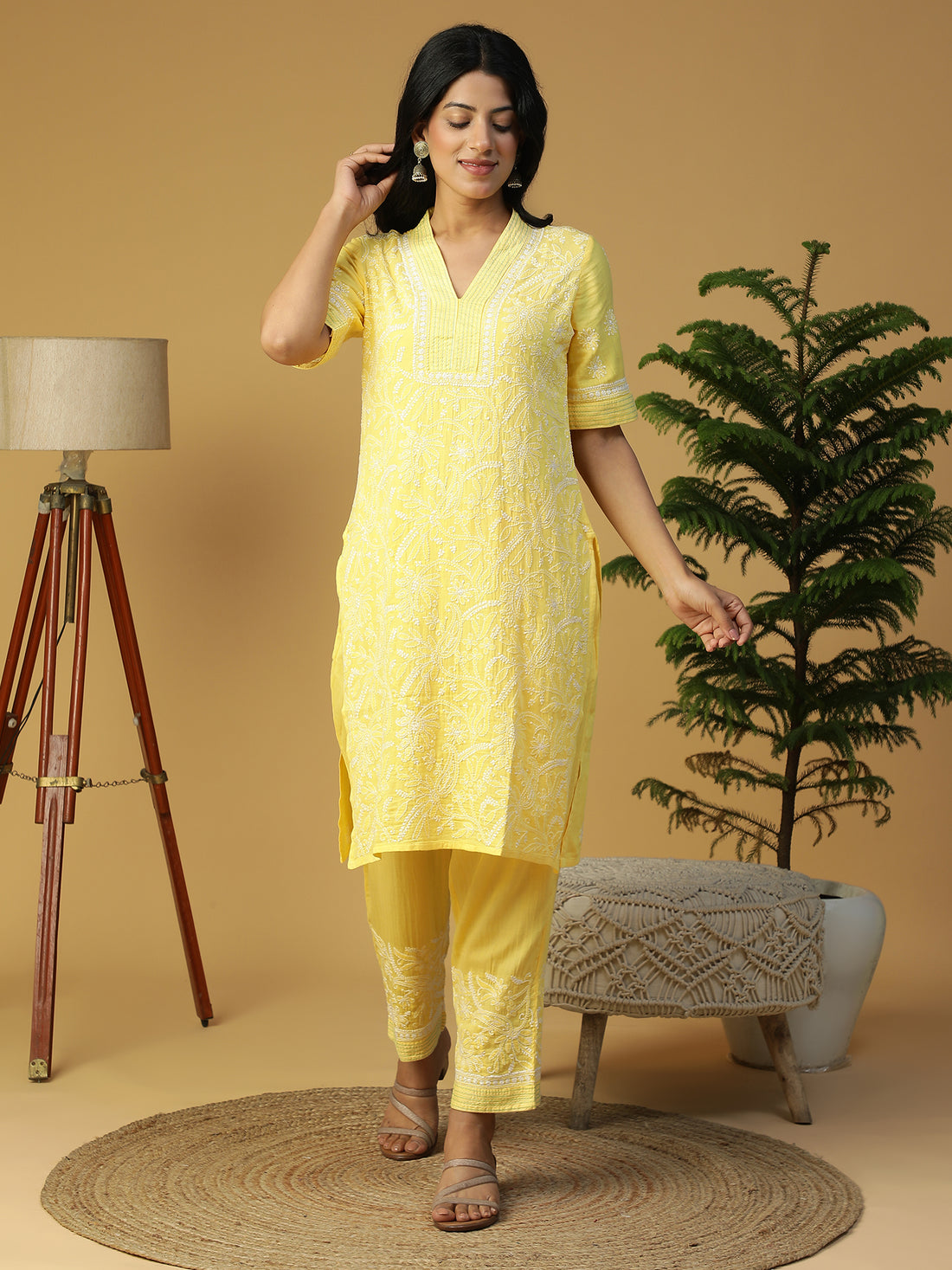 Hand Embroidered Lucknowi Chikankari Yellow Cotton V-Neck Straight Kurta With Elbow Sleeves CH0141B