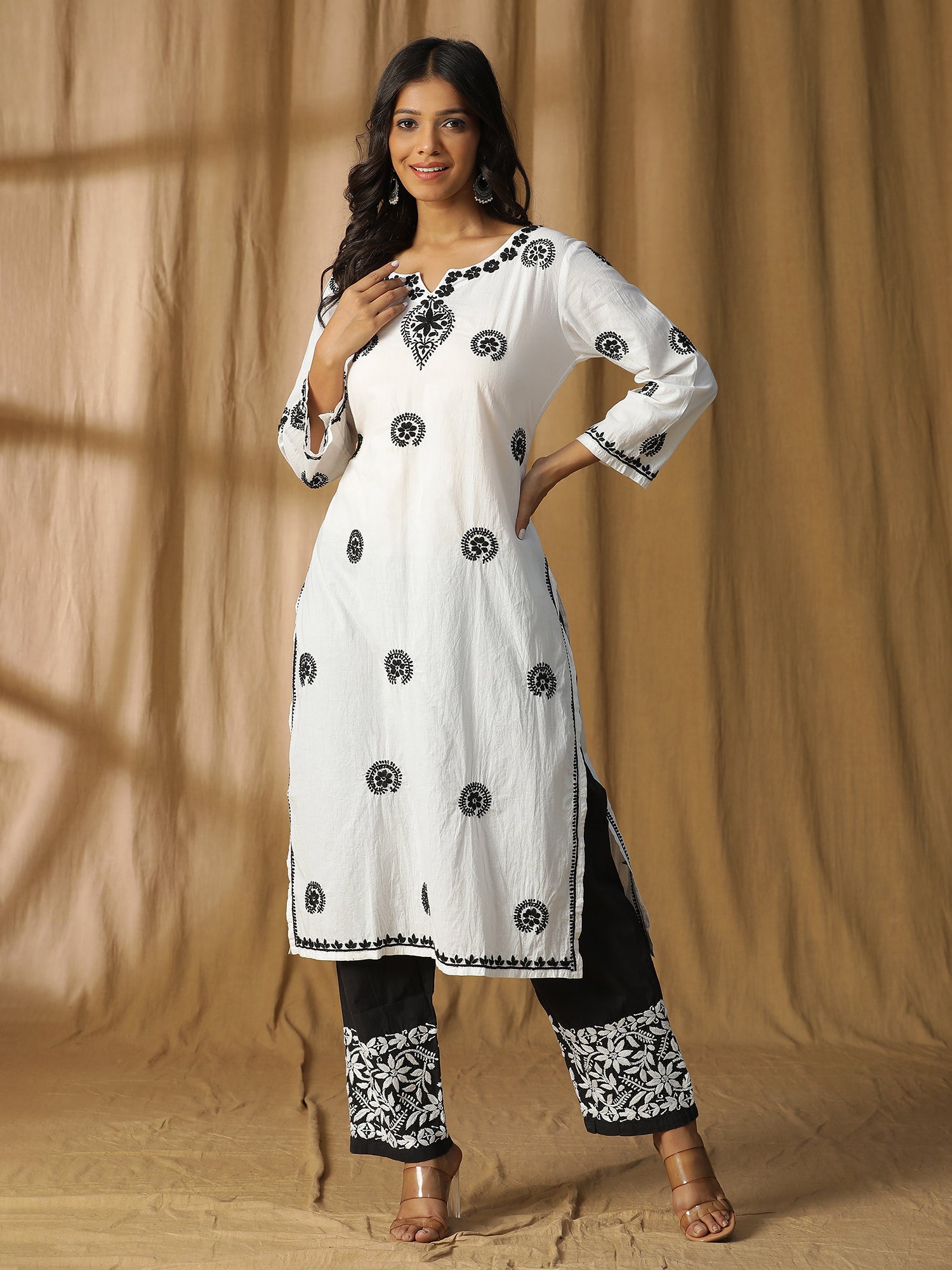 Lucknawi Chikankari white Cotton Kurta with black Chikankari