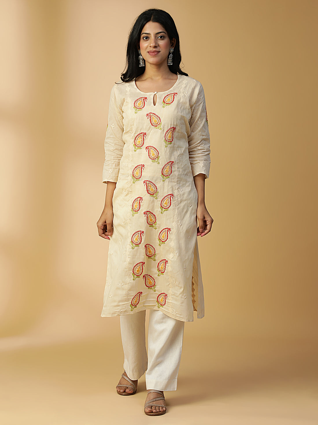 Hand Embroidered Beige Cotton Lucknowi Chikankari Straight Kurta With Appliqué Work Detailing CH0003