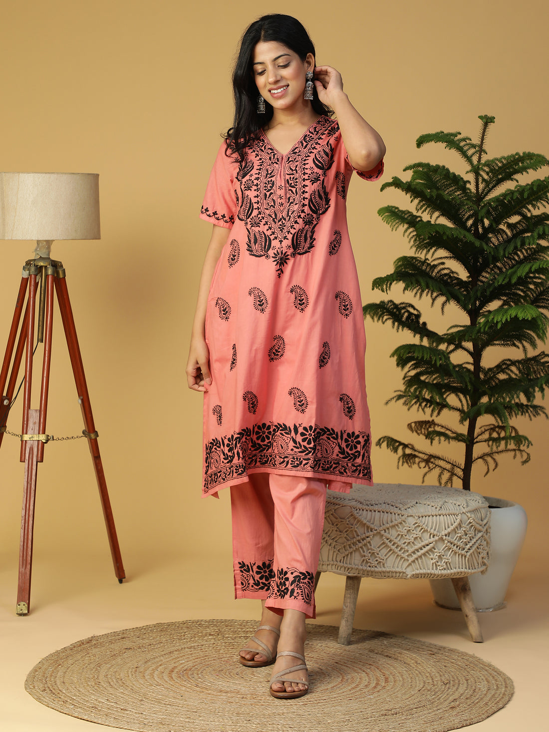 Hand Embroidered Lucknowi Chikankari V-Neck Cotton Kurta With Pants Set CH0116