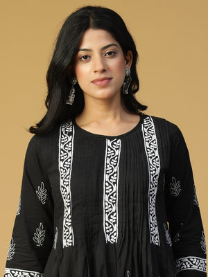 Hand Embroidered Lucknowi Chikankari Black Cotton Pintuck Kurta With Pants Set CH0233