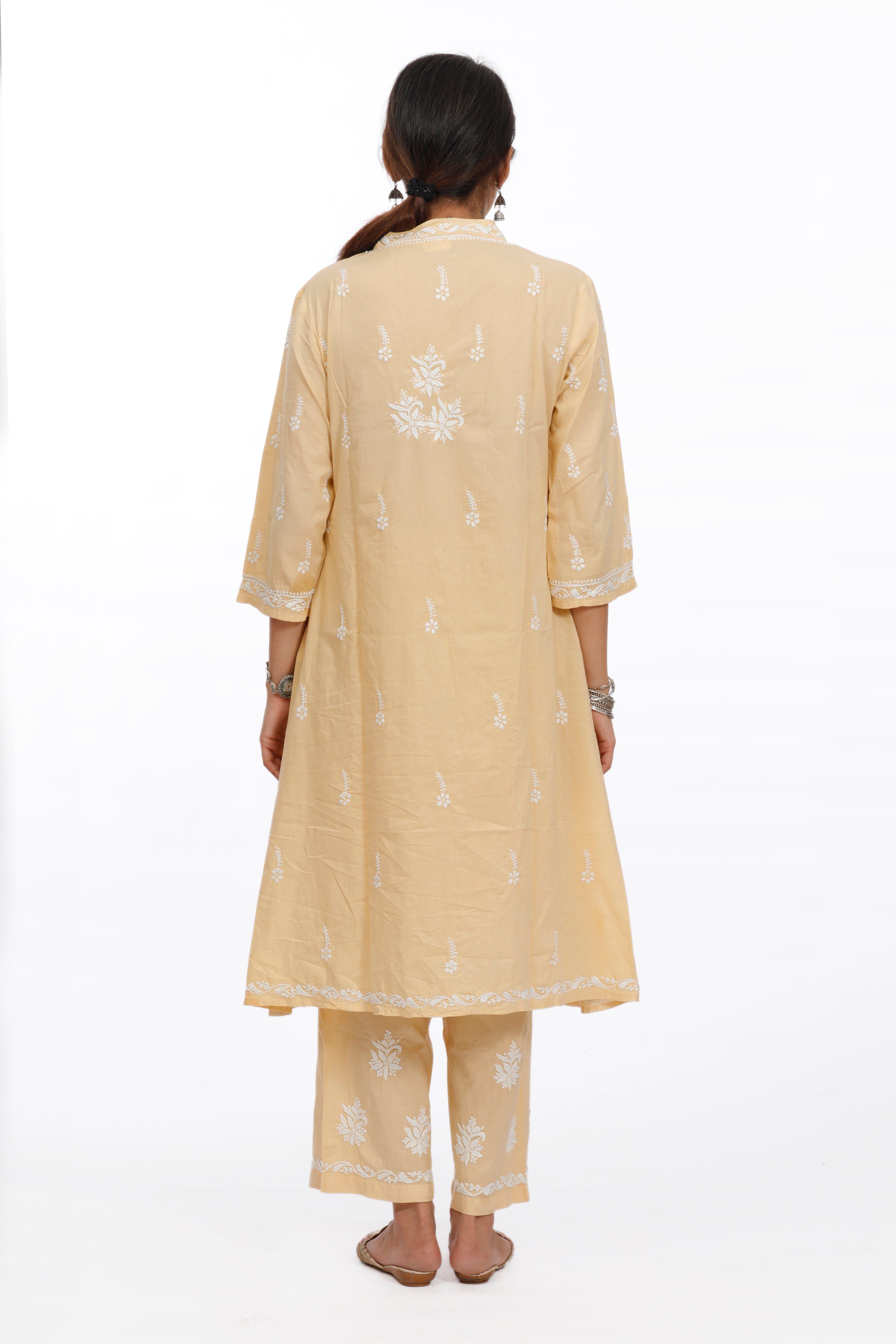 CHIKANKARI OVERLAP V-NECK KURTA SET