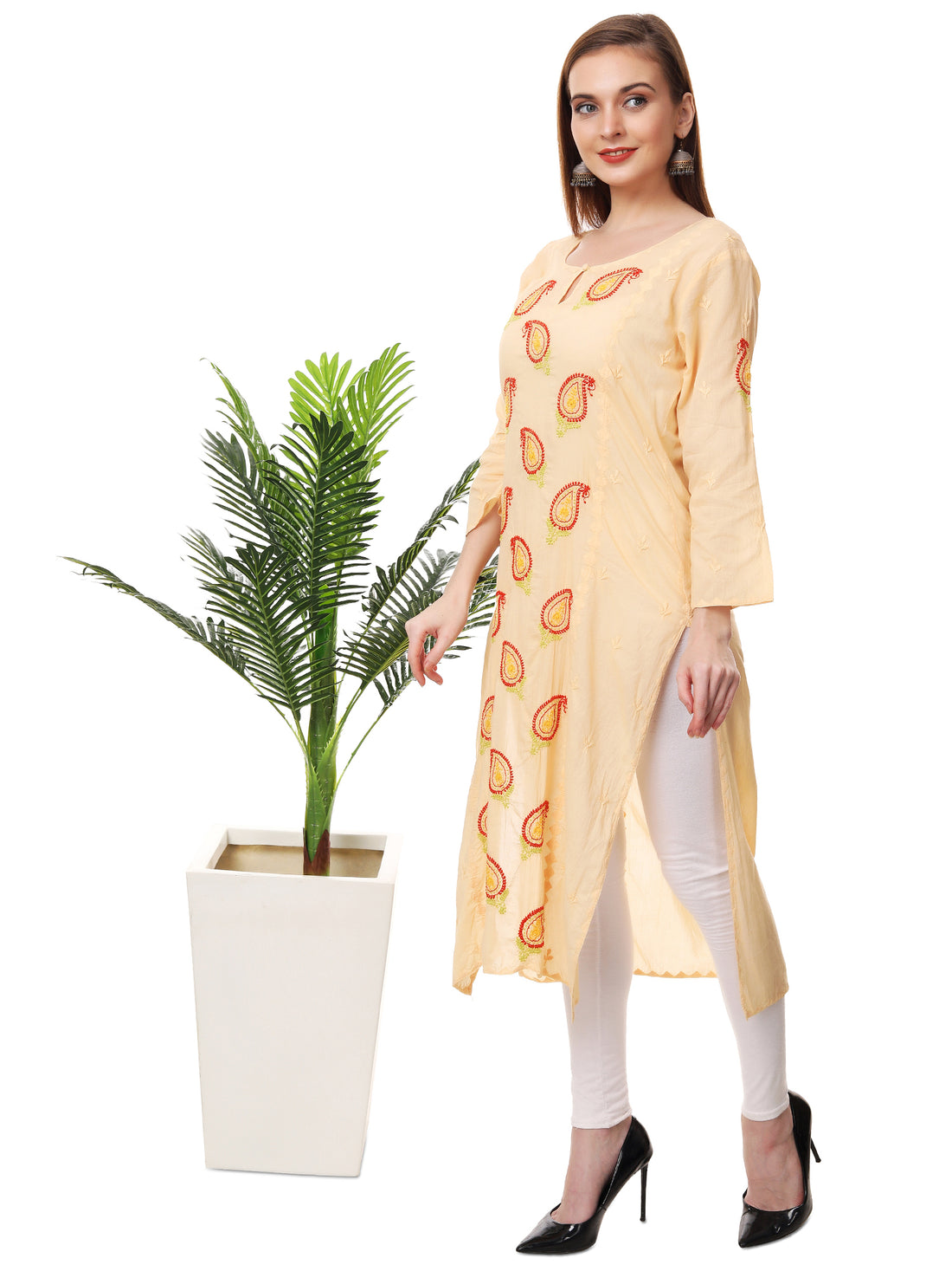 Chikankari cotton straight kurta with appliqué work detailing