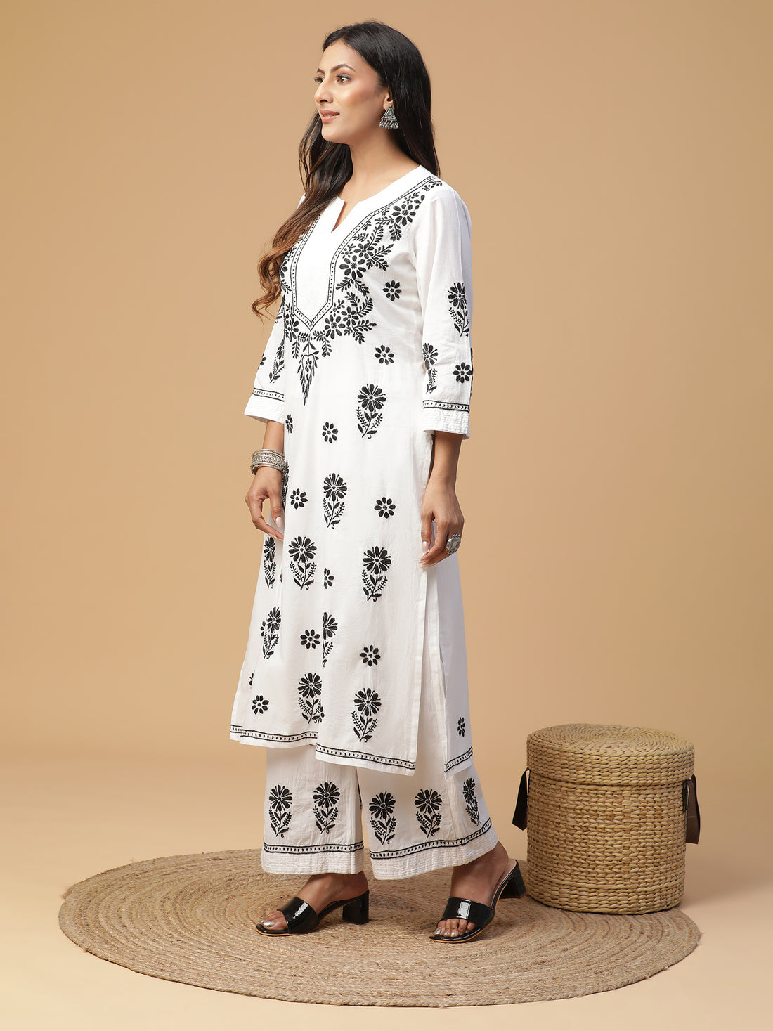 Chikankari Cotton Kurta with black Chikankari