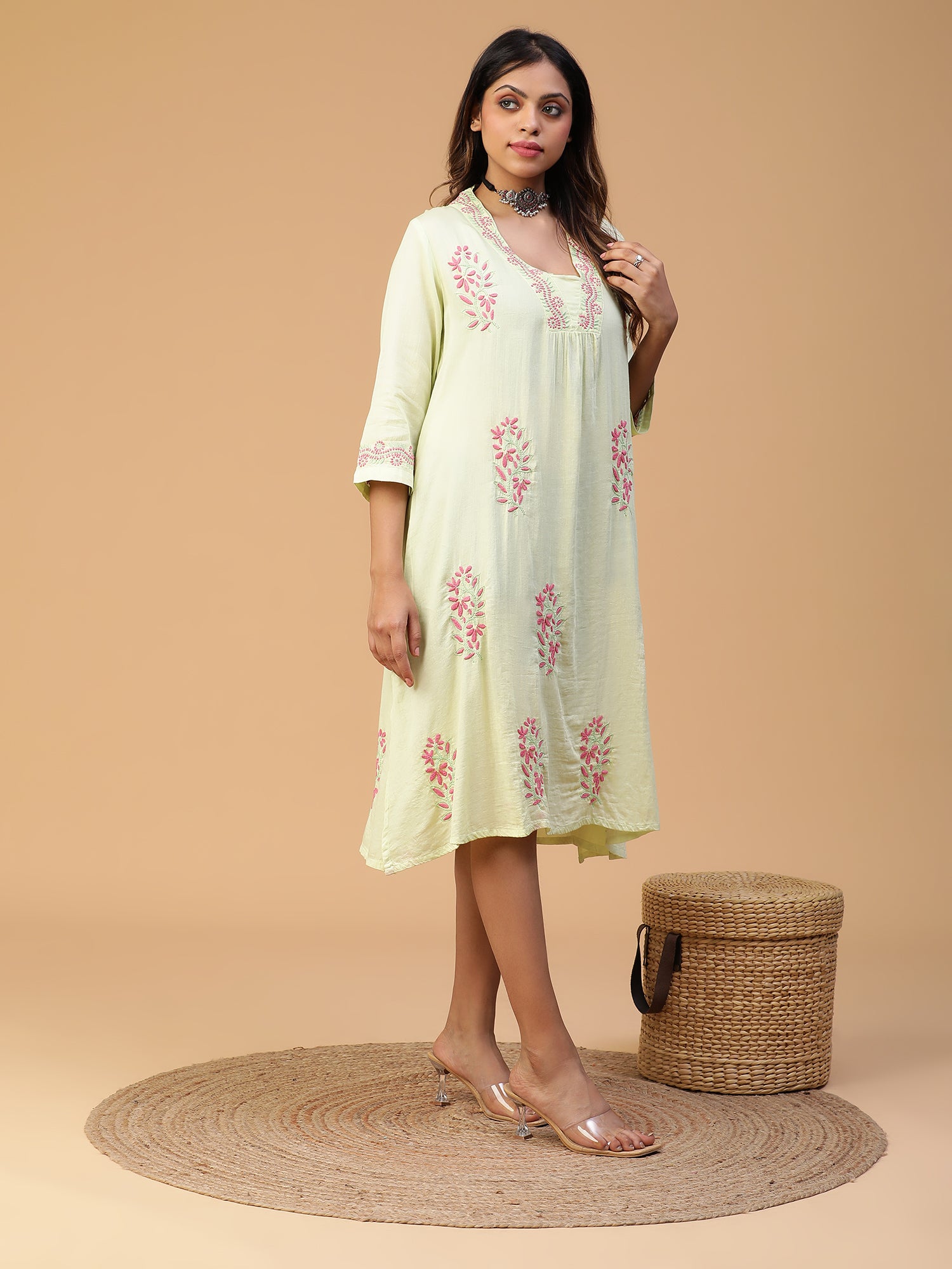 CHIKANKARI FRONT GATHER V-NECK COTTON KURTA