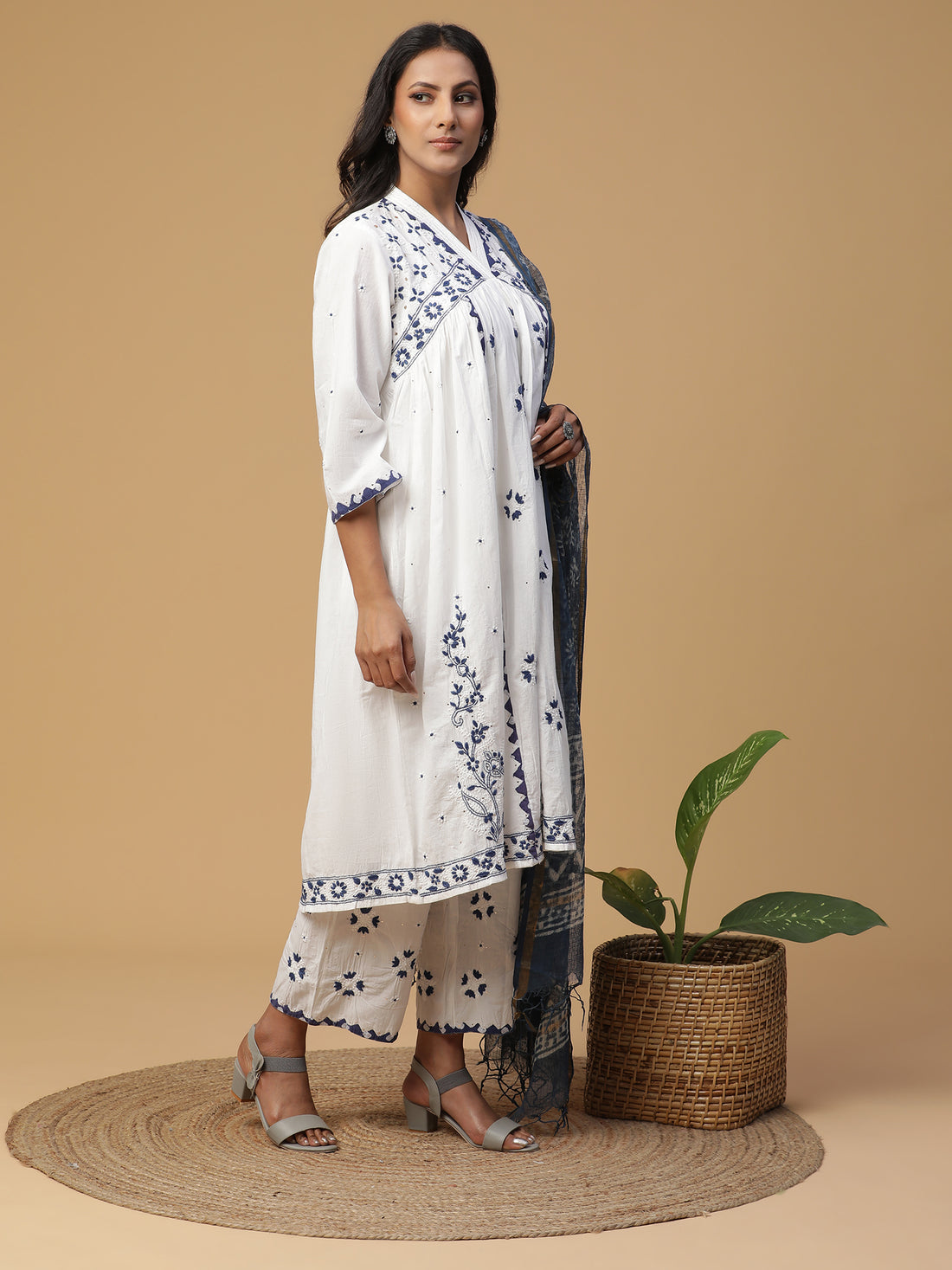 Indigo Chikankari V-neck gathered kurta set with Applique work