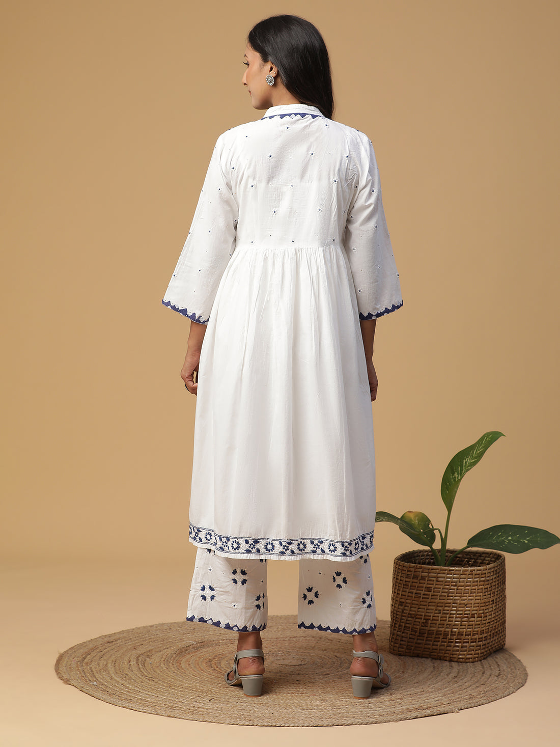 Indigo Chikankari V-neck gathered kurta set with Applique work