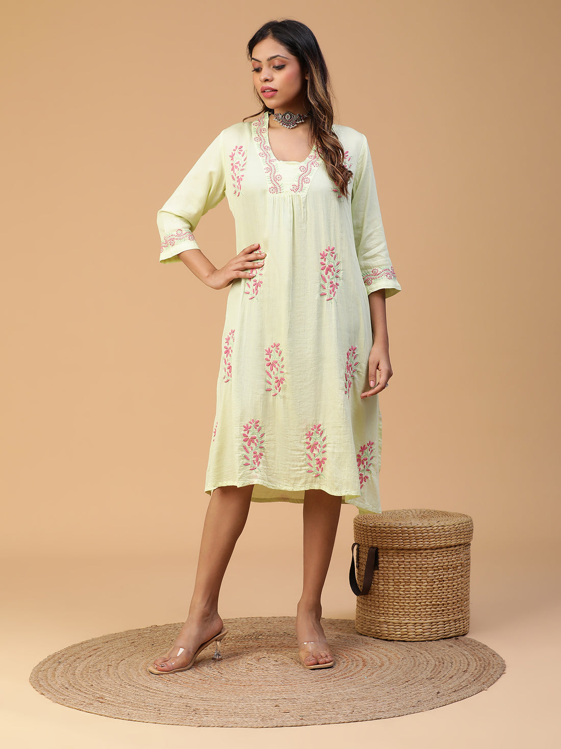 CHIKANKARI FRONT GATHER V-NECK COTTON KURTA