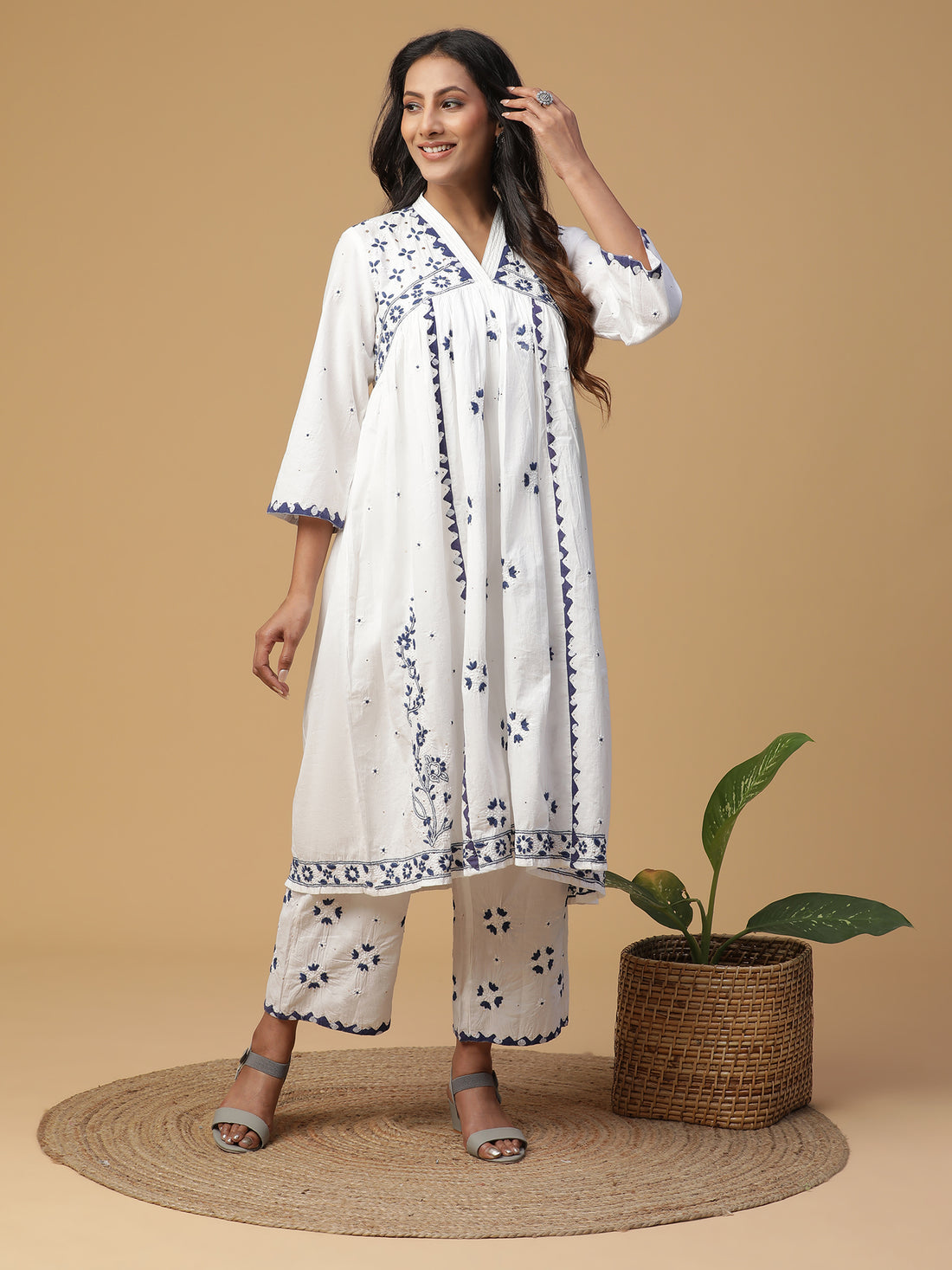 Indigo Chikankari V-neck gathered kurta set with Applique work