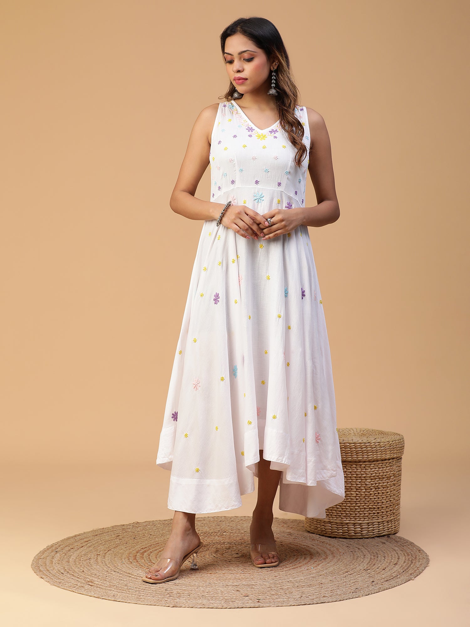 Free Size White Umbrella Dress With Wool Embroidery at Rs 160/piece in New  Delhi